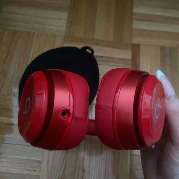 Beats Solo Red - Picture 8 of 11